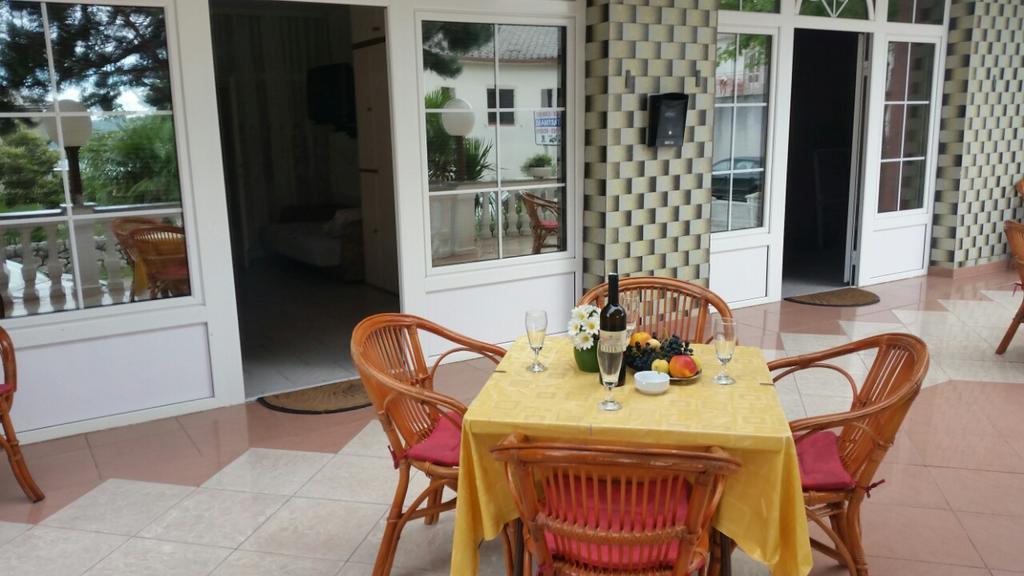 Apartmani Royal Zganec Crikvenica Exterior foto